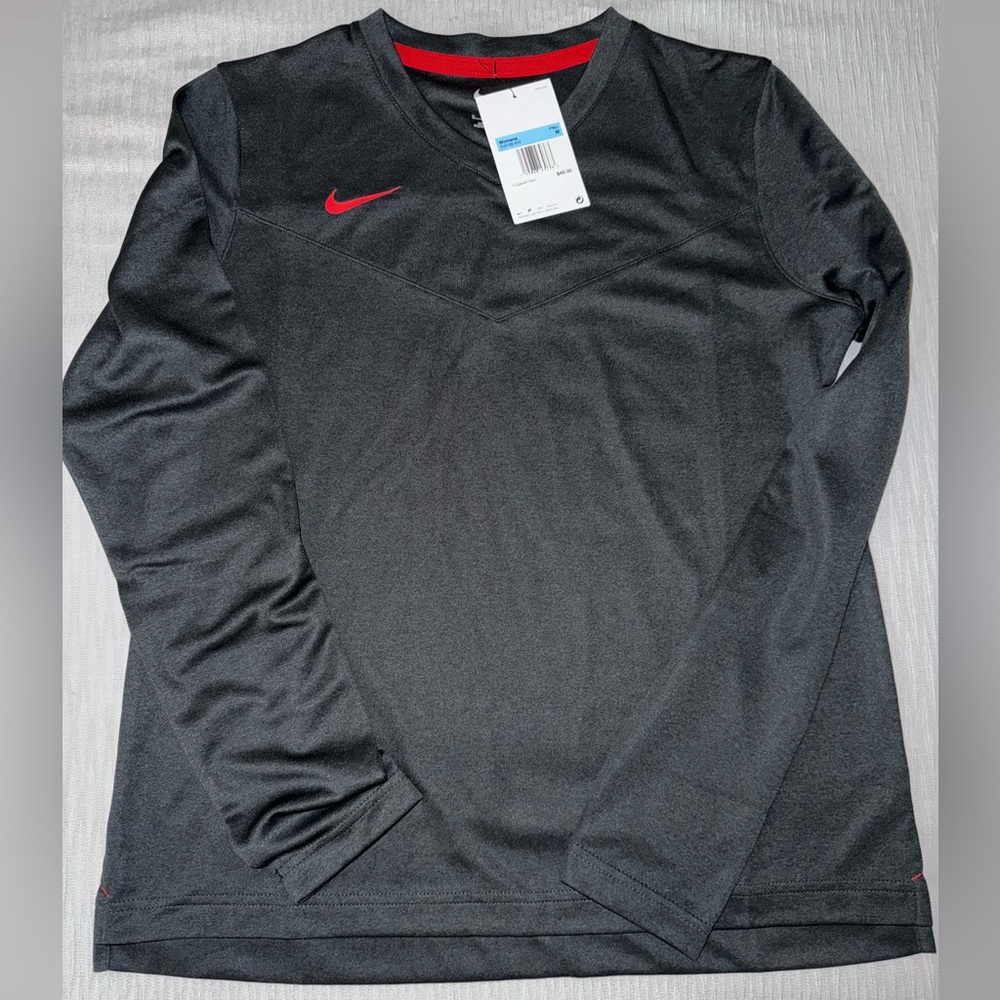 *Brand New* NIKE Women’s FITNESS Long Sleeve TOP Size M